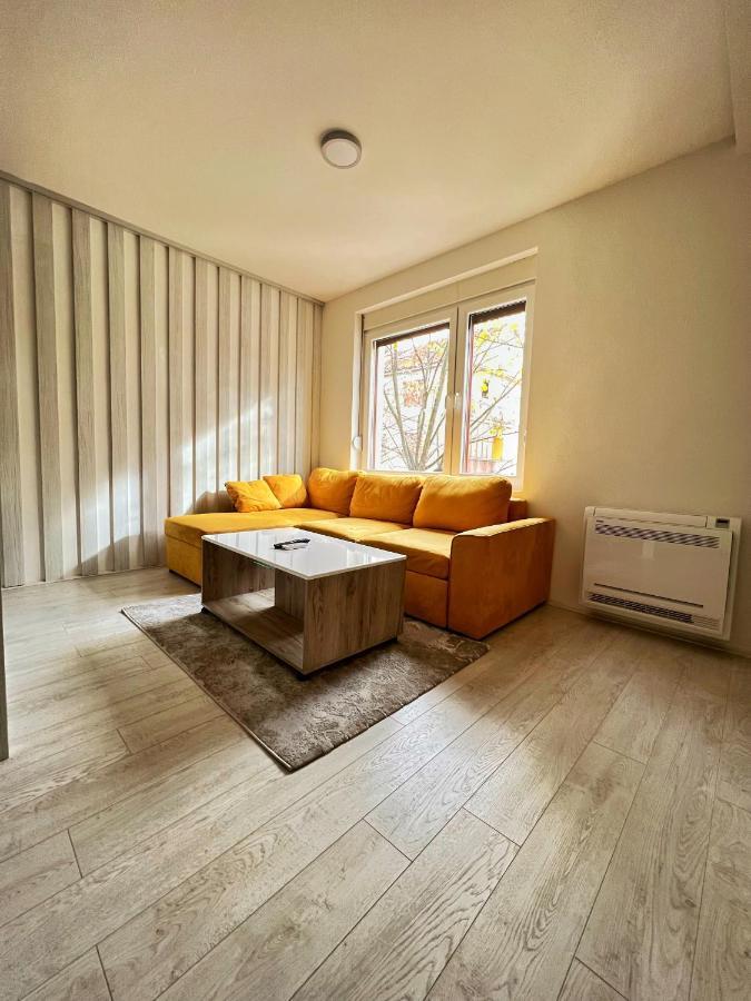 Center Deluxe Studio Apartman Nikšić Kültér fotó